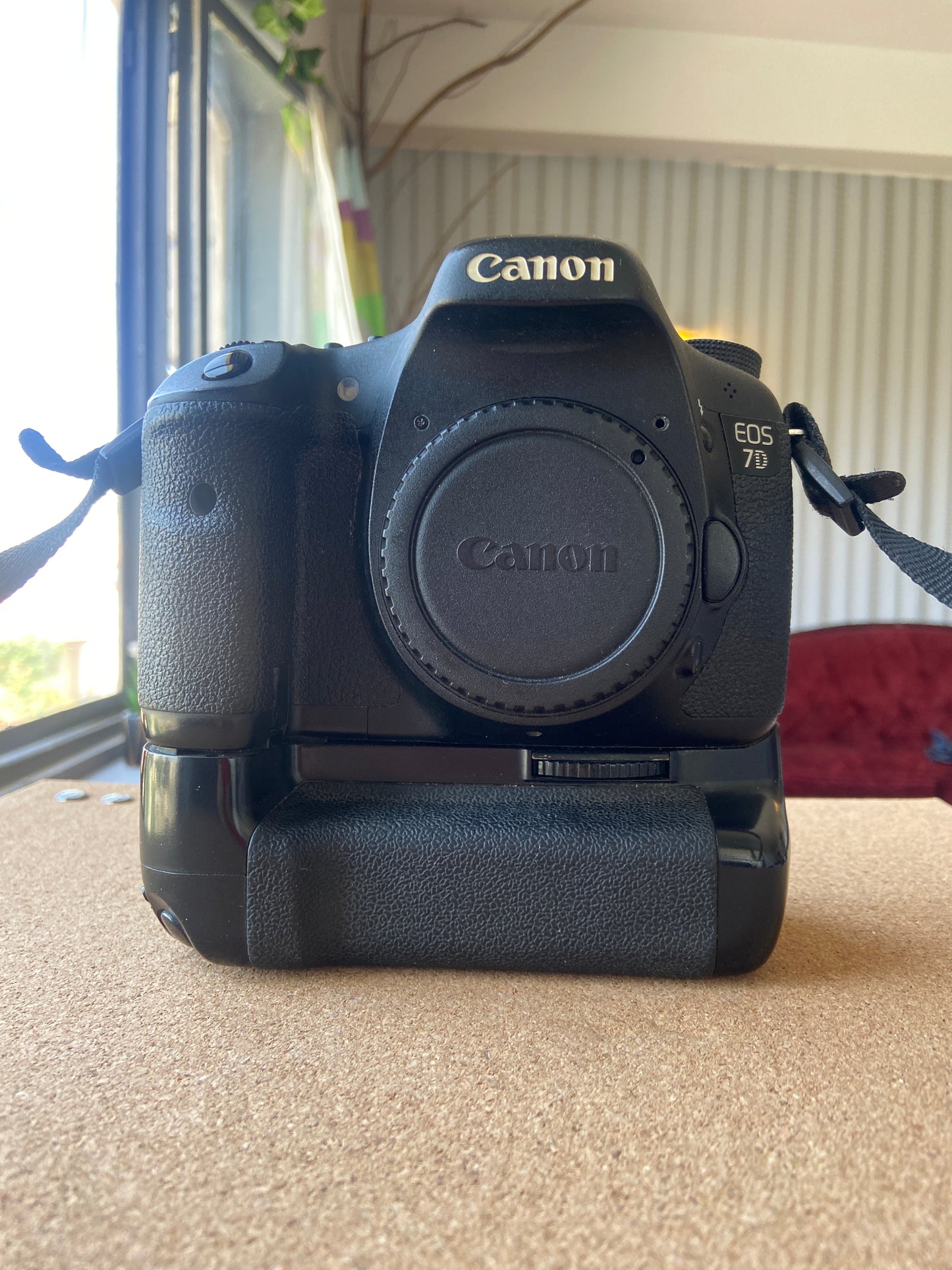 Canon EOD 7D Mark I Body + battery + Grip + CF Card 64GB (USED IN GOOD CONDITION)