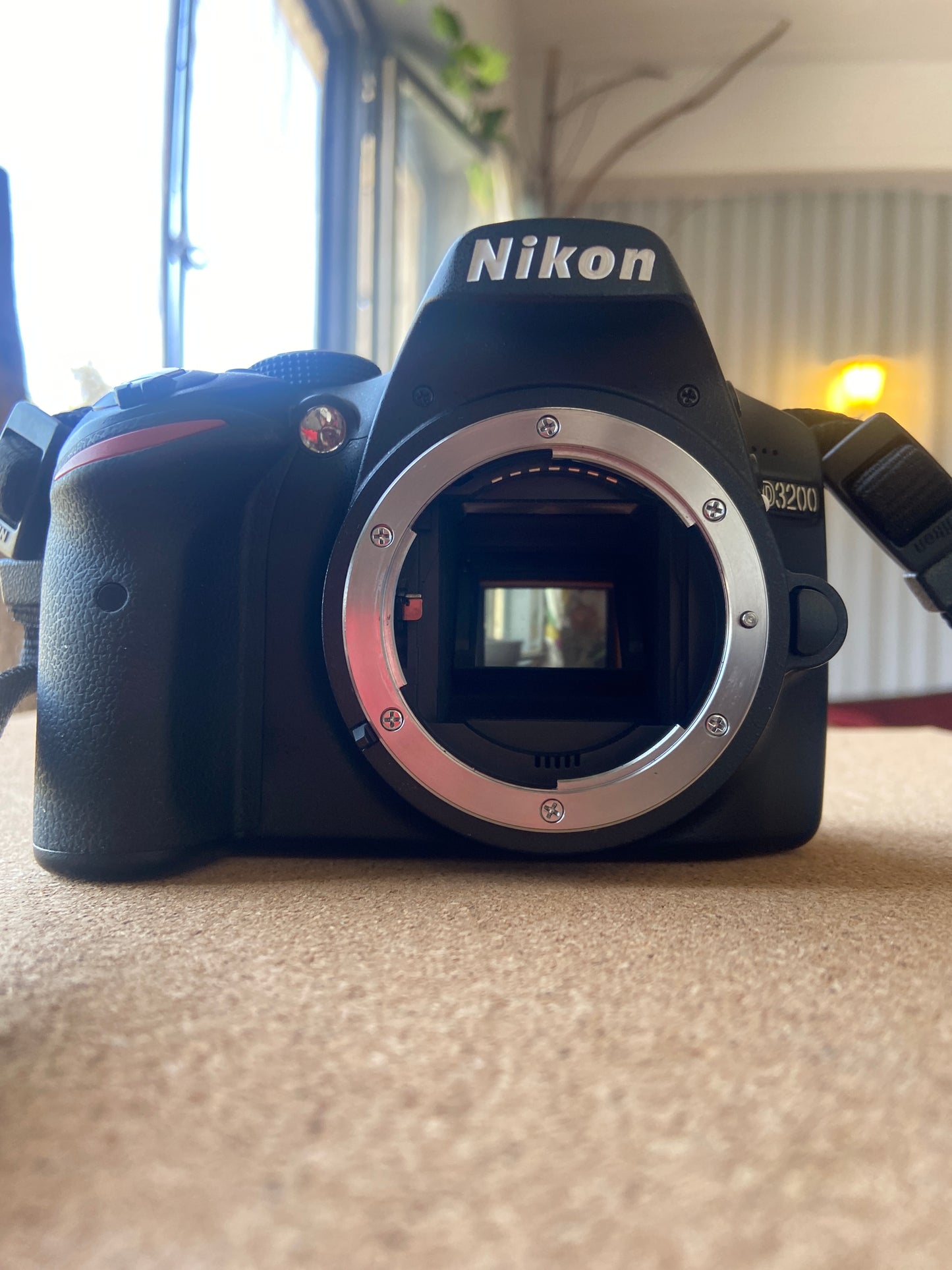 NIKON D3200 + 2 BATTERIES + CHARGER (USED IN GREAT CONDITION)